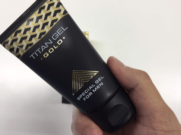 タイタンジェルゴールドの容器